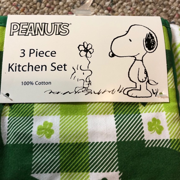 Peanuts Kitchen Peanuts Snoopy Stpatricks 3 Piece Kitchen Set